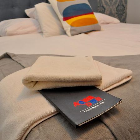 Acwador Hotel Pleszew Kültér fotó