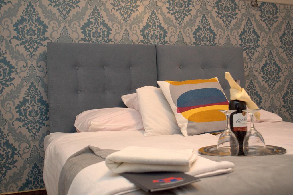 Acwador Hotel Pleszew Kültér fotó