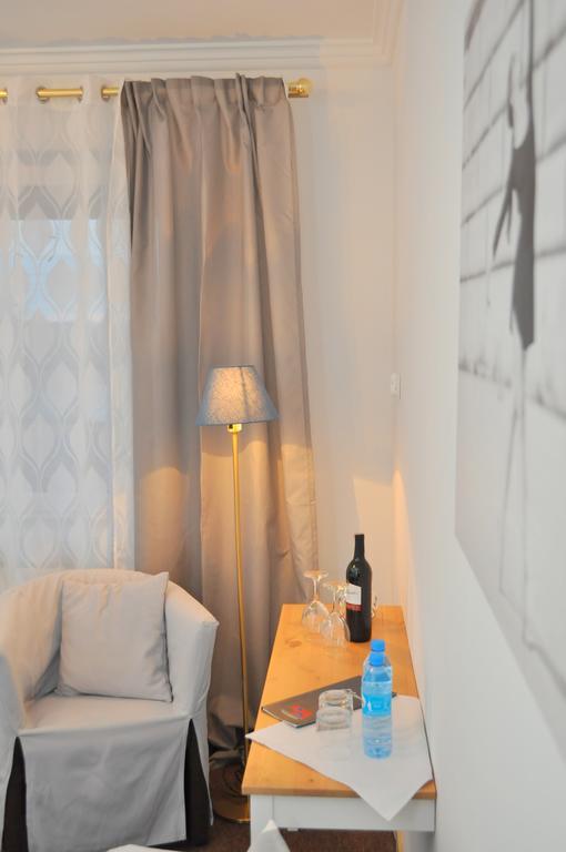 Acwador Hotel Pleszew Kültér fotó